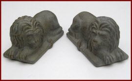 G112 Pair of Lions